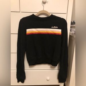 Hollister black cropped pullover sweater